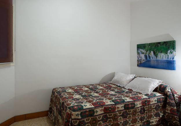 Abarco Apartments Santa Coloma de Gramenet Екстер'єр фото